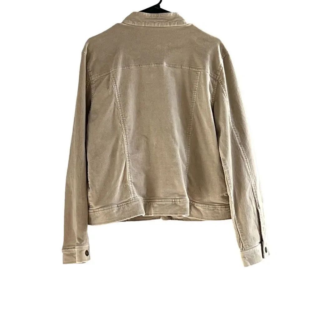 Lightweight Jacket - Picture 2 of 4